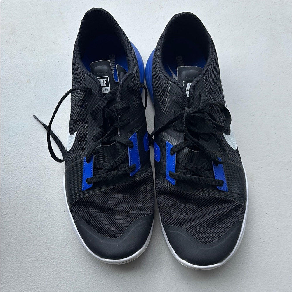 Nike Black and Blue Athletic Shoes with Breathable Mesh